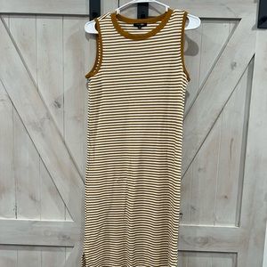 Maternity midi dress orange and cream NWOT. Size medium.
